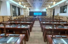 �������x���A�ı��ϵ�9���ǻە����������v��h�г����һ�W(xu��)У